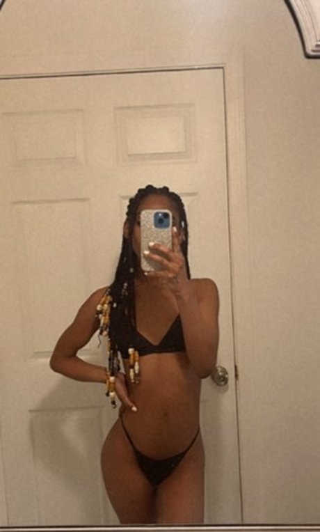 Urfavgirlfriend art actress galleries