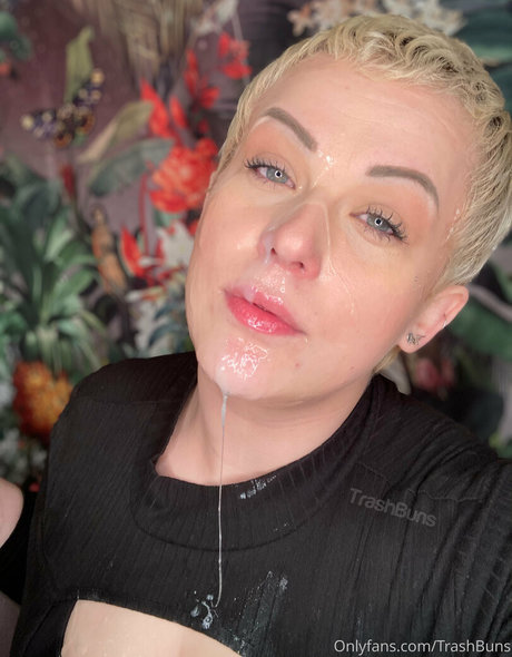 light onlyfans erotic images