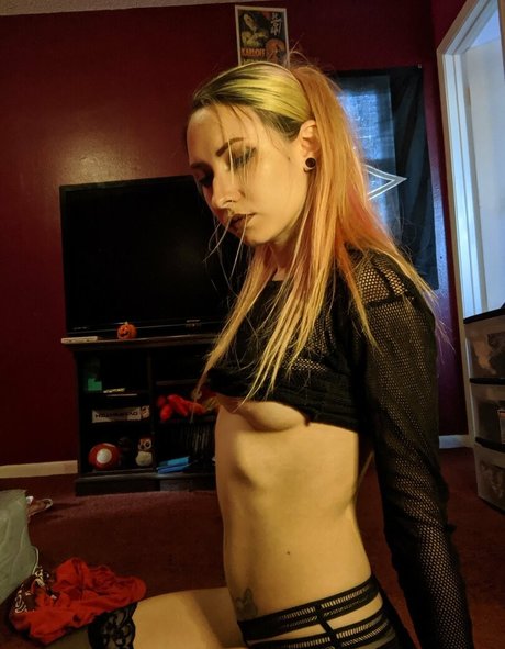 leenamouz Quick model image