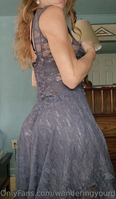 wanderingyourdaydreams exclusive model photo