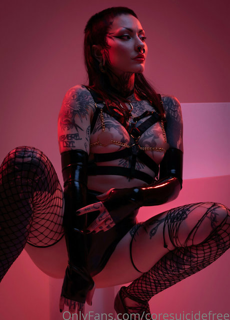 coresuicidefree nude pornstar img