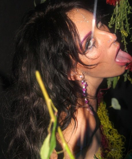 Evil Little Creature porn model pictures