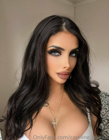 Caroline Queen star sexy images