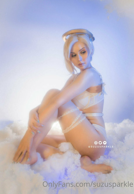 Suzusparkle nude model photos