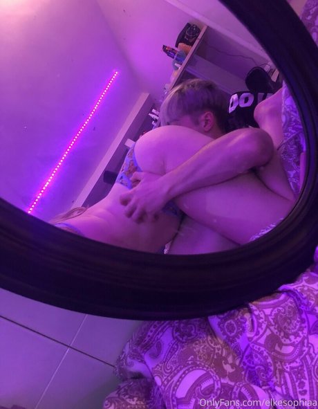 elkesophiaa adult model archive