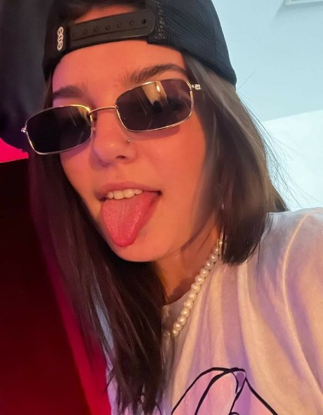 Radmila Maro naked actress pic