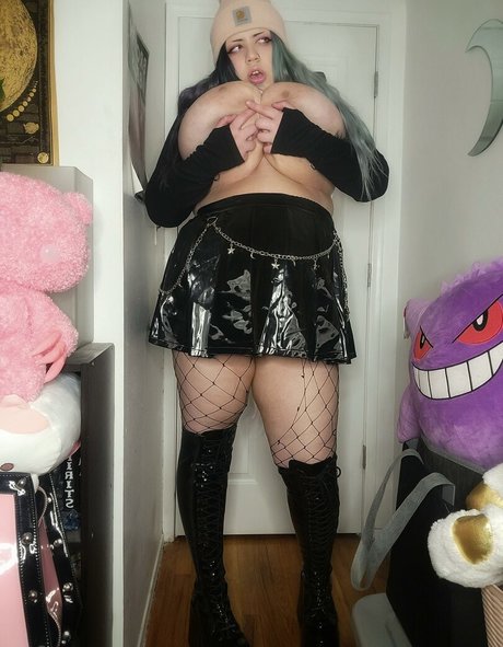 SuccubusAlixoxo star pics