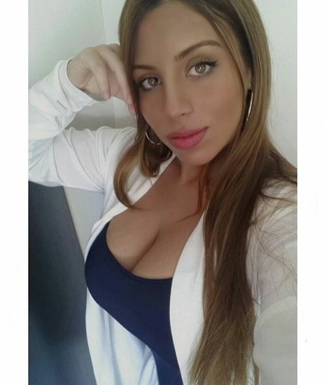 Tami Bar pretty model images