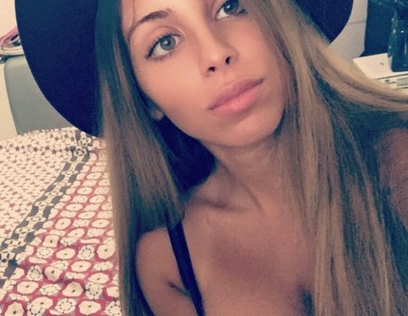 Tami Bar pornstar erotic img