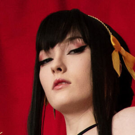 ChameLeahn Cosplays perfect actress pic