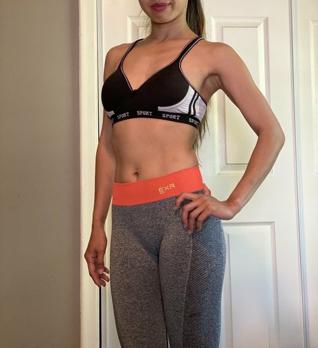 JuicyPinaypple sexy actress photos