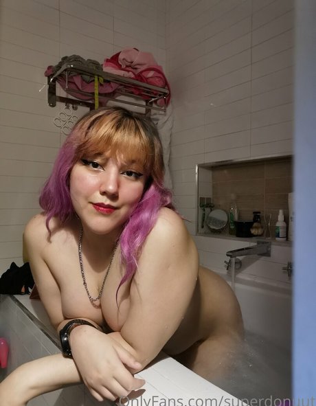 superdonutfree model nude img