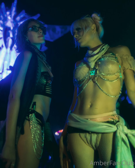 amberlaray model naked image