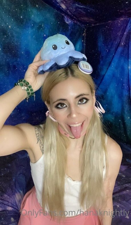 petite latina onlyfans top photo