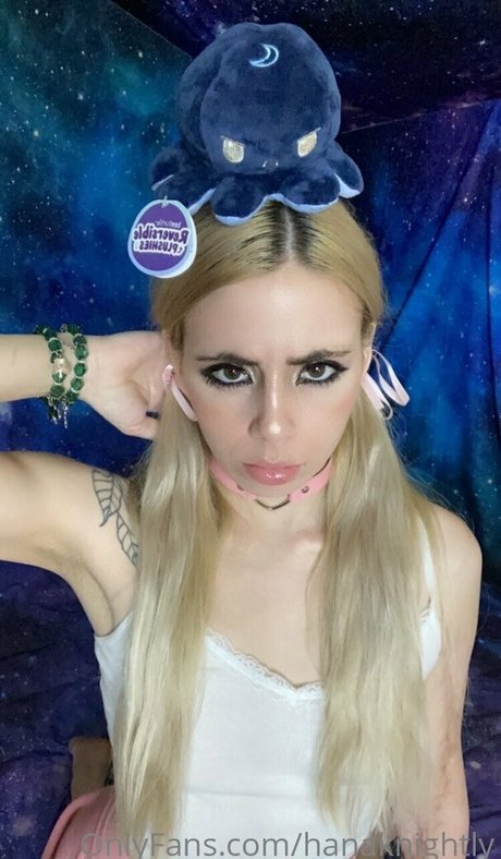 hanaknightly naked model pics