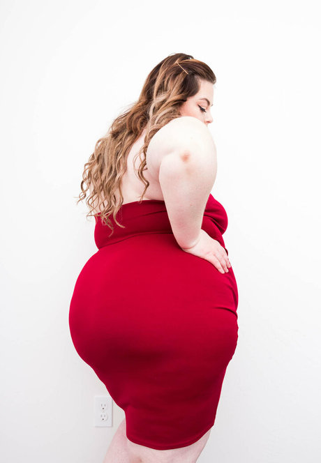 becomingmads pornstar nude photo