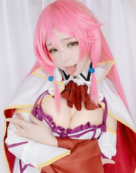 Takanashi Hanari model beautiful photo