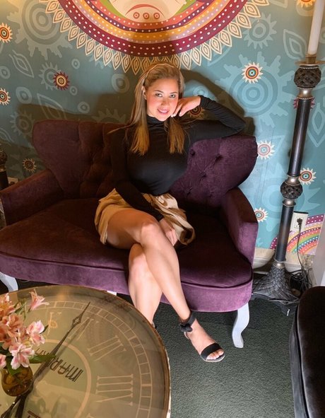 Sharon GDL beautiful star picture