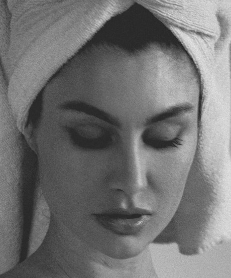 Bethanylydiaa erotic model photo