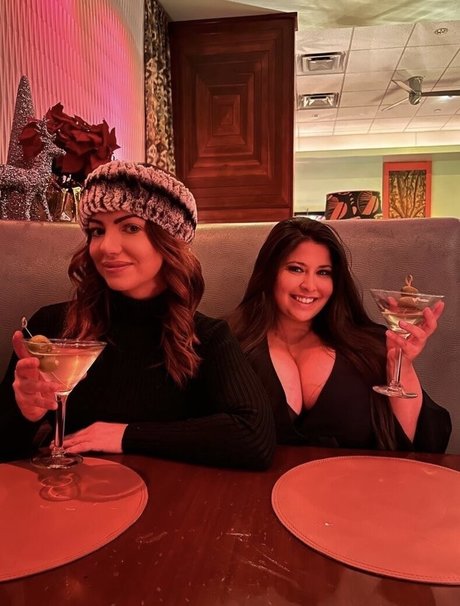 Vanessa Romero model high quality pics