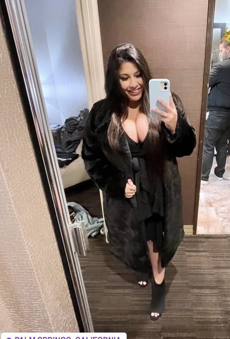 Vanessa Romero art actress images