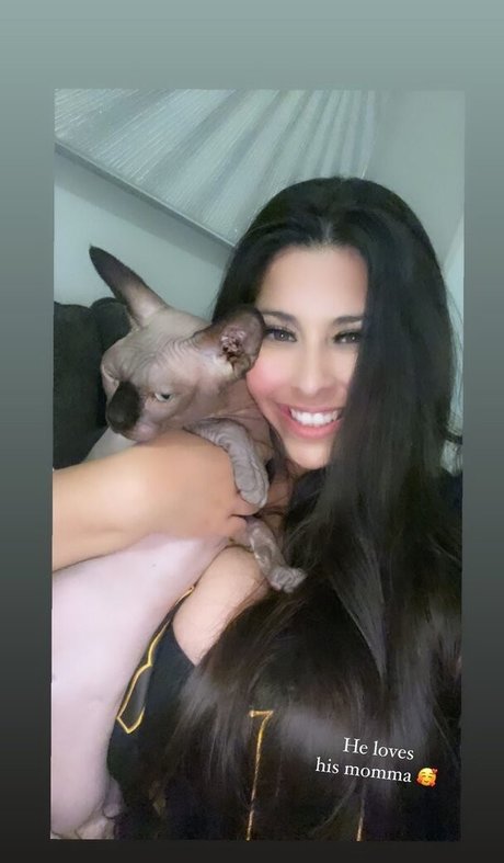 Vanessa Romero art actress picture