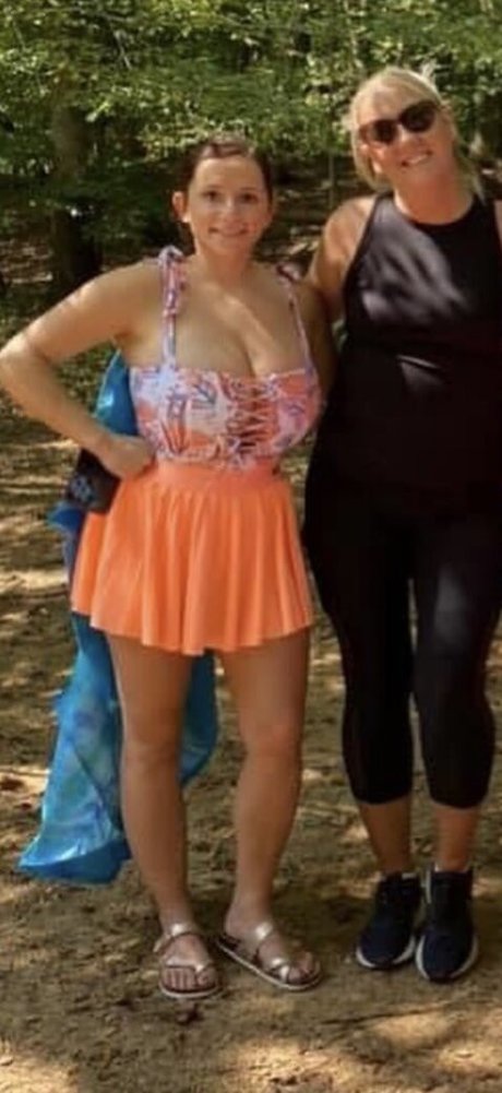 Sarah H pornographic model img