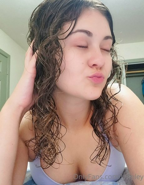 lynnley sex model img