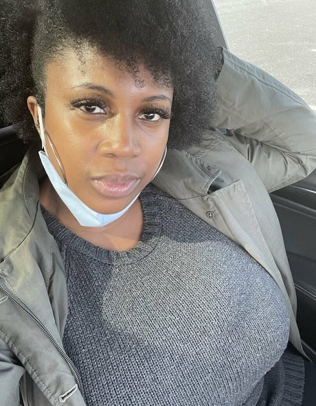 clubmaseratixxx model hot photo