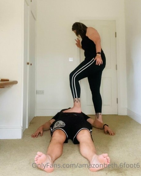 amazonbeth 6foot6 sex model archive