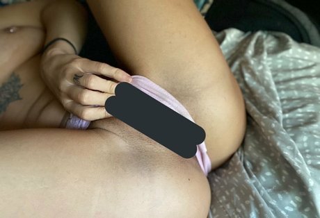 missym23 erotic model img