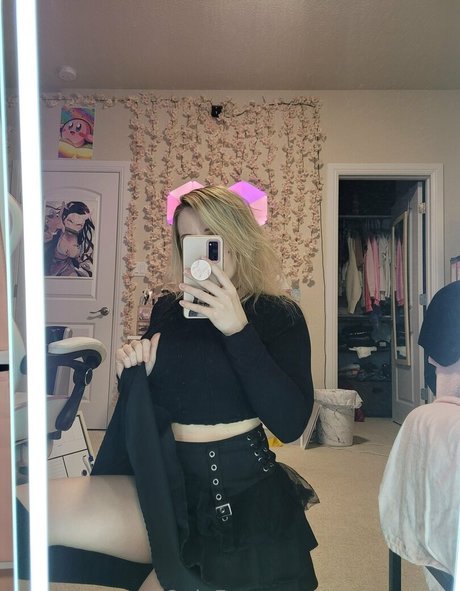 carmennem hot model photo