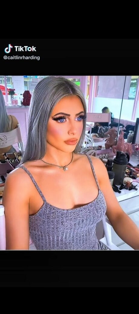 Caitrhx nudes actress image