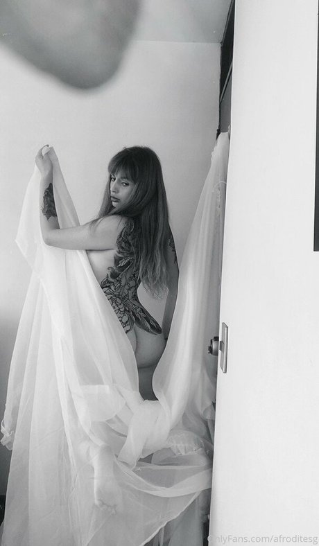 yoga onlyfans naked images