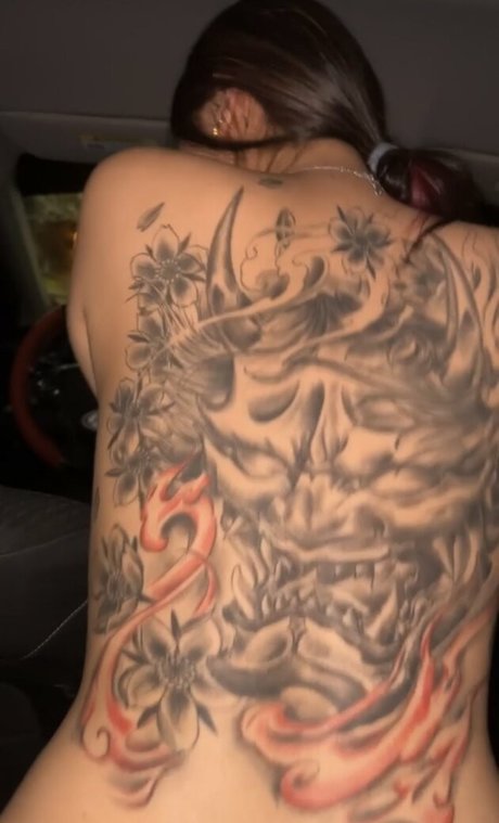 Ssophiali model nude pics