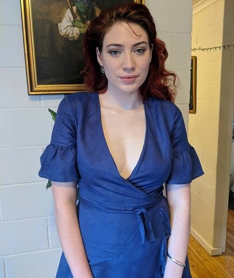 Knightsinclair pretty star photos