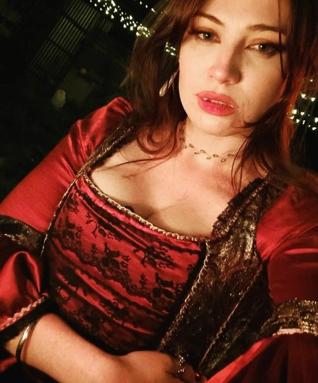 Knightsinclair porn model photo