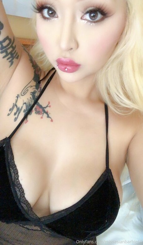 tooexoticbaby adult model image