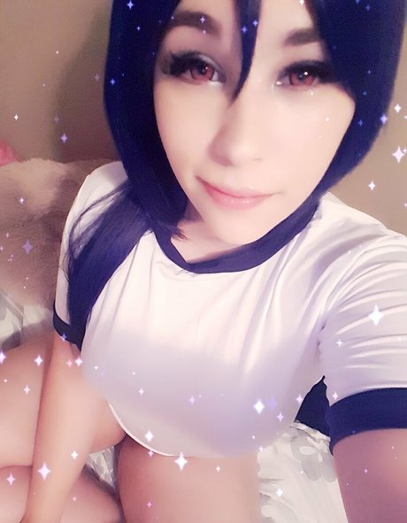 cesaillee pornographic model picture