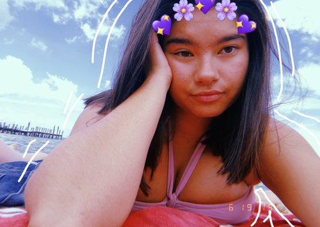 Amanda F star sexy pic