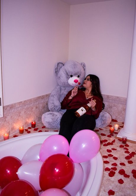 Amanda F art pornstar pic