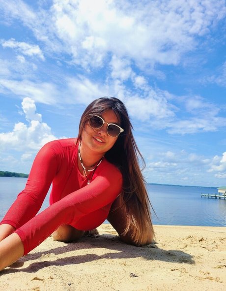 Amanda F naked star img