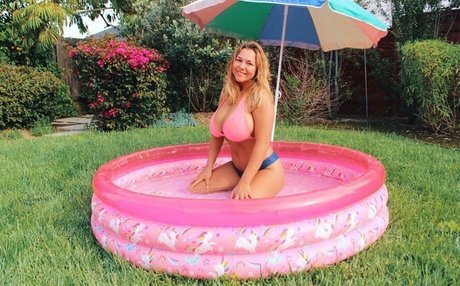 Julia G model exclusive images