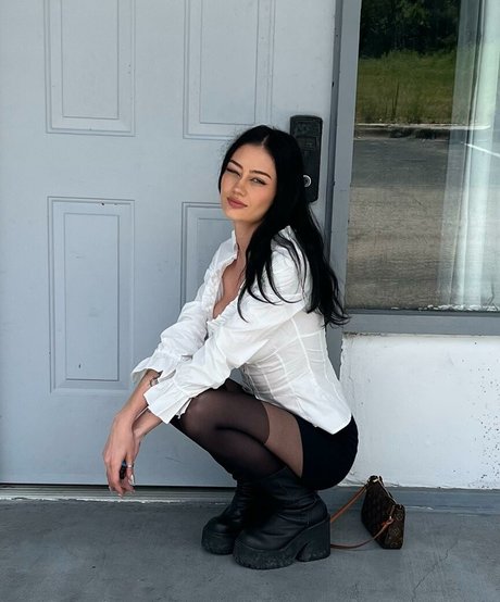 Madylina Renee model img