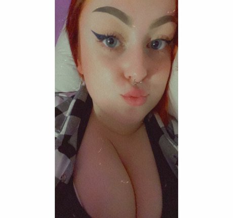 Destinee C hot model images