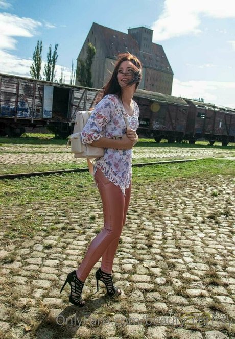 beauty chrissy star pretty photo