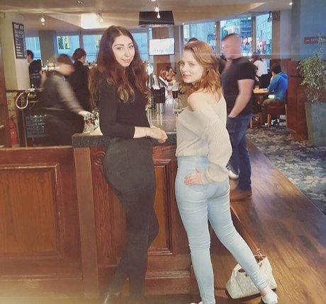 Sydney Poniewaz star sexy images