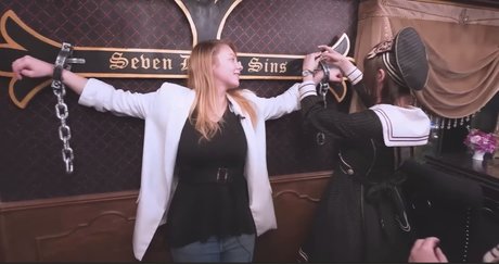 Sydney Poniewaz model hd pics