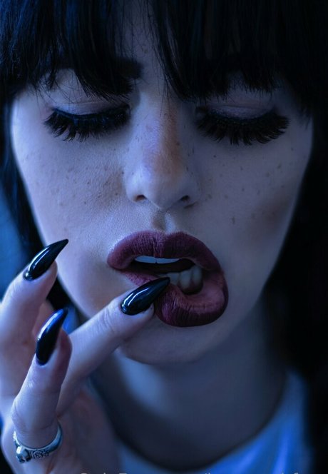 karmmahfree pretty model archive