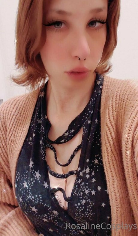 rosalinechan nude actress pictures